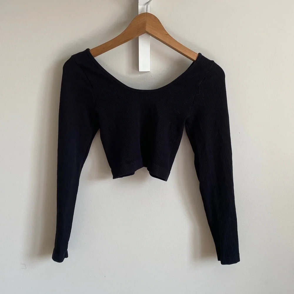 Mini-button Ribbed Cropped Cardigan - Picture 2 of 2